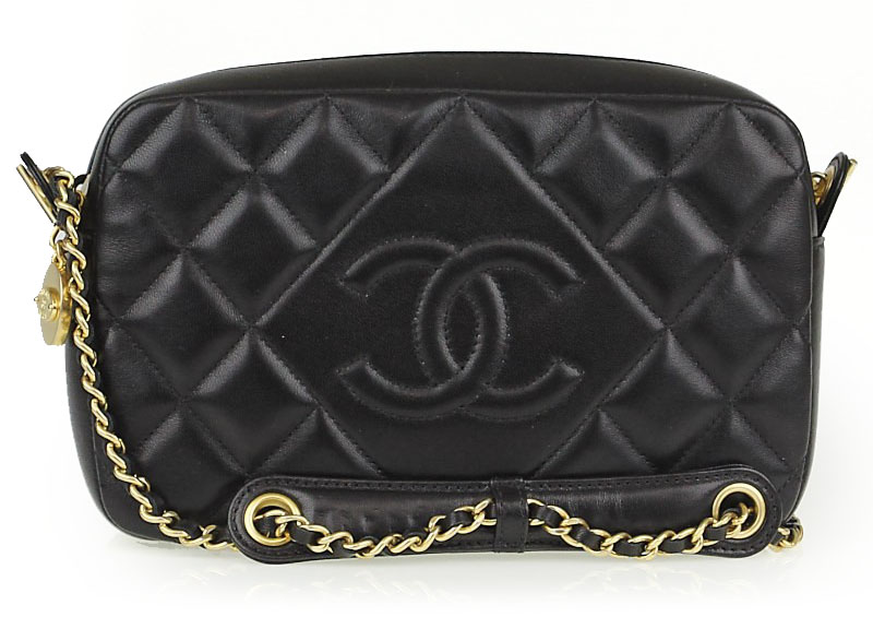 Chanel vintage diamond camera bag