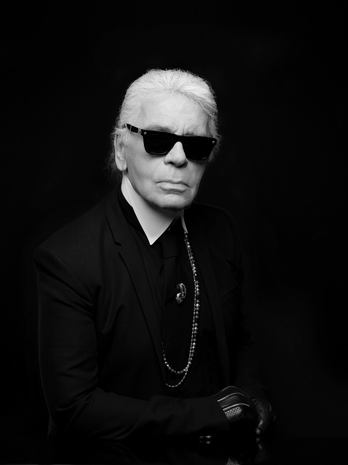 Karl Lagerfeld self portrait | Yoogi's Closet Authenticated Pre-Owned Chanel yoogiscloset.com
